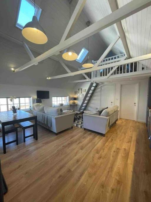 Appartamento The Coach House Alderbury Esterno foto