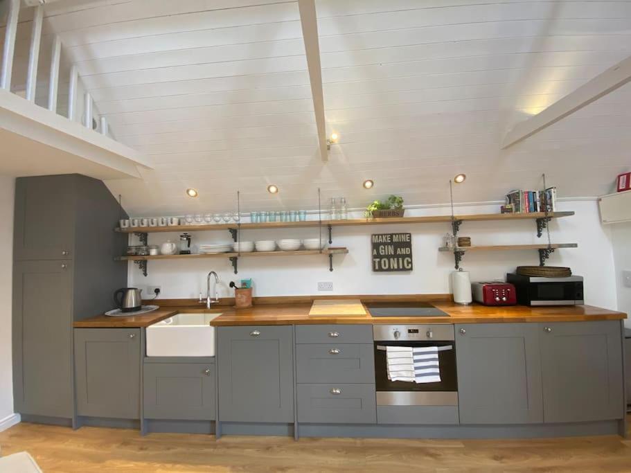Appartamento The Coach House Alderbury Esterno foto